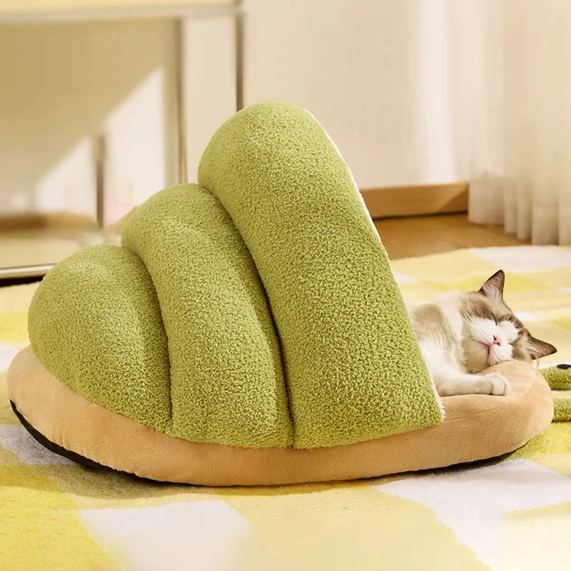 Cute Snail Slipper Shaped Cat Bed Cave Semi-Enclosed Washable Soft Plush Pet Sleeping Bed for Kittens Winter Beds & Furniture