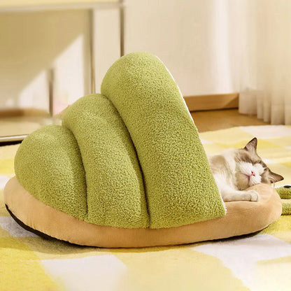 Cute Snail Slipper Shaped Cat Bed Cave Semi-Enclosed Washable Soft Plush Pet Sleeping Bed for Kittens Winter Beds & Furniture