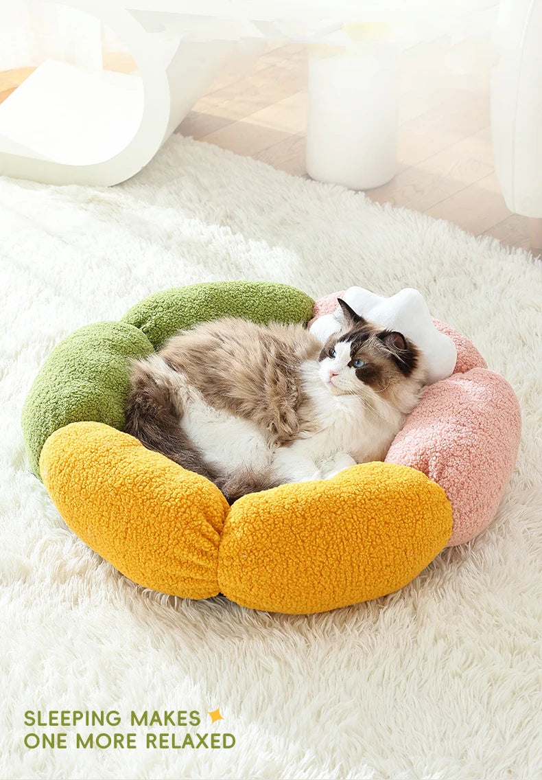 Cute Luxury Flower Cat Bed with Cloud-Shaped Pillow Winter Breathable Warm Ultra Soft Plush House Puppy Beds Cat Houses Indoor
